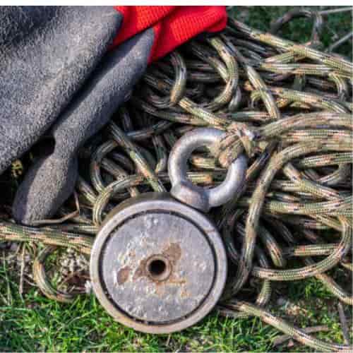 Magnetic fishing gear