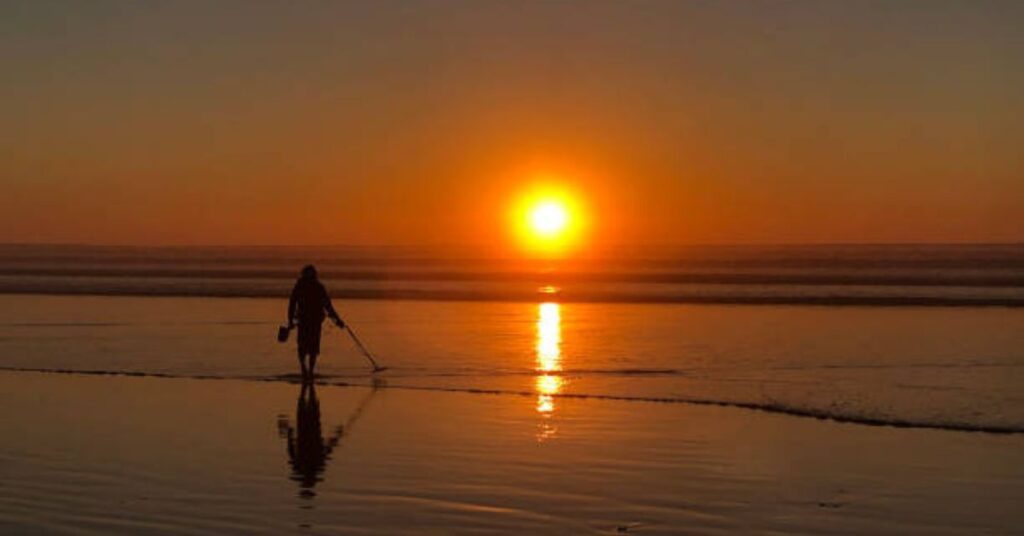 Top U.S. Beaches for Metal Detecting (and Their Rules)