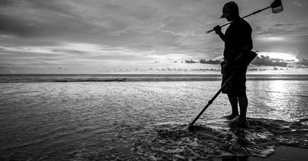 ๐
Hidden Gems: Other Beaches Where You Can Metal Detect